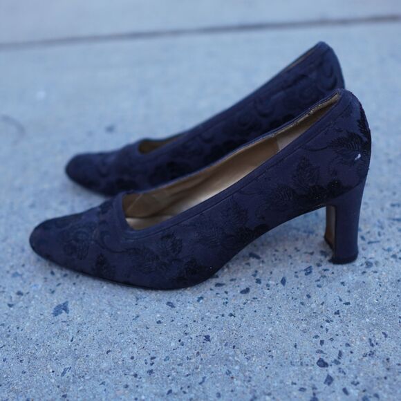 A Touch of Nina 8N Floral Embroidered Block Heel Pumps Whimsigoth Dark Academia - Picture 3 of 14